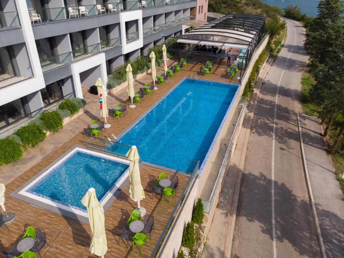 Glorius Hotel Veles Exterior photo